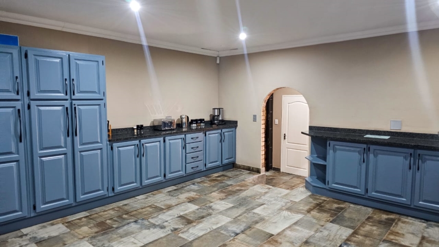 4 Bedroom Property for Sale in Zilkaatsnek North West